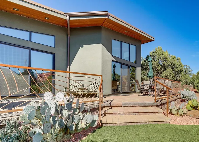 Holiday home Chic Retreat: 2 Mi To Cathedral Rock Trail! Sedona
