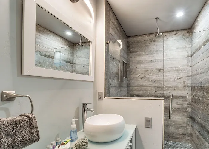 Chic Retreat: 2 Mi To Cathedral Rock Trail! *