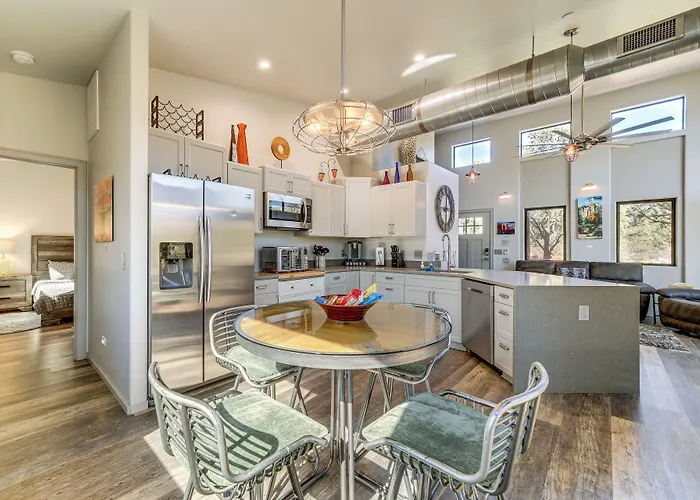 Chic Retreat: 2 Mi To Cathedral Rock Trail! *